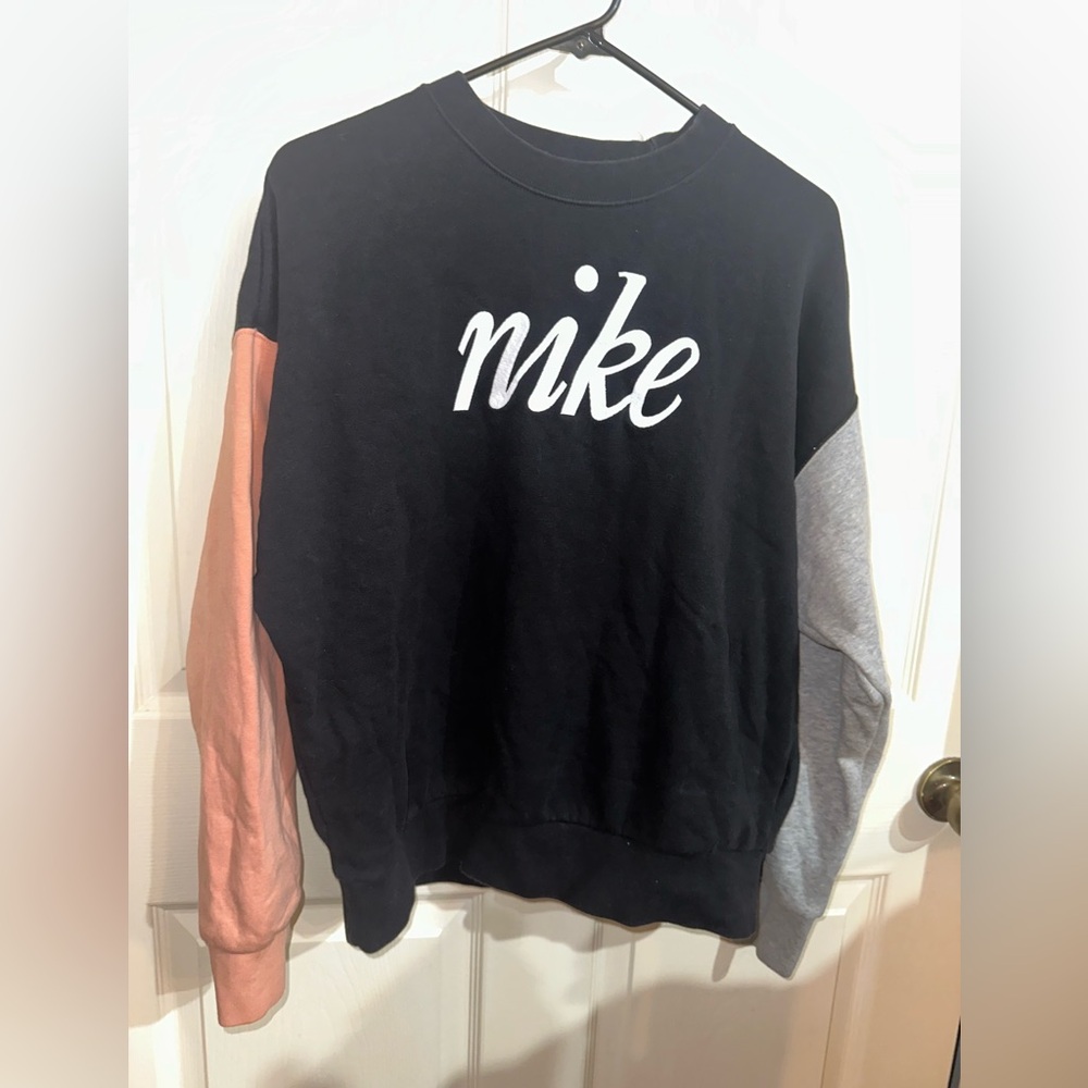 Nike Black Crewneck Sweatshirt colorblock Sleeves S athleisure athletic gym